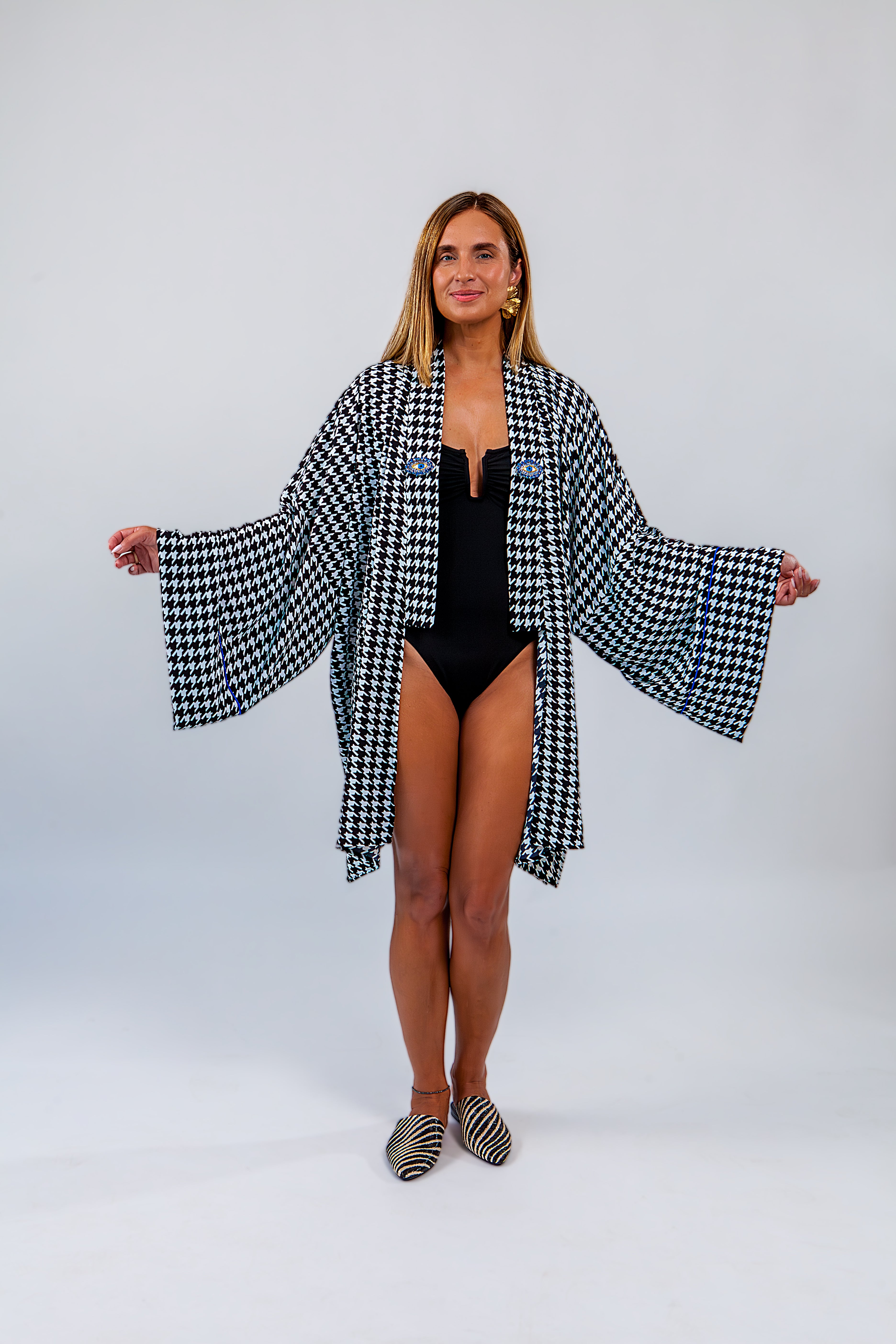 BLUE GOOSE oversized kimono jacket with blue eye details